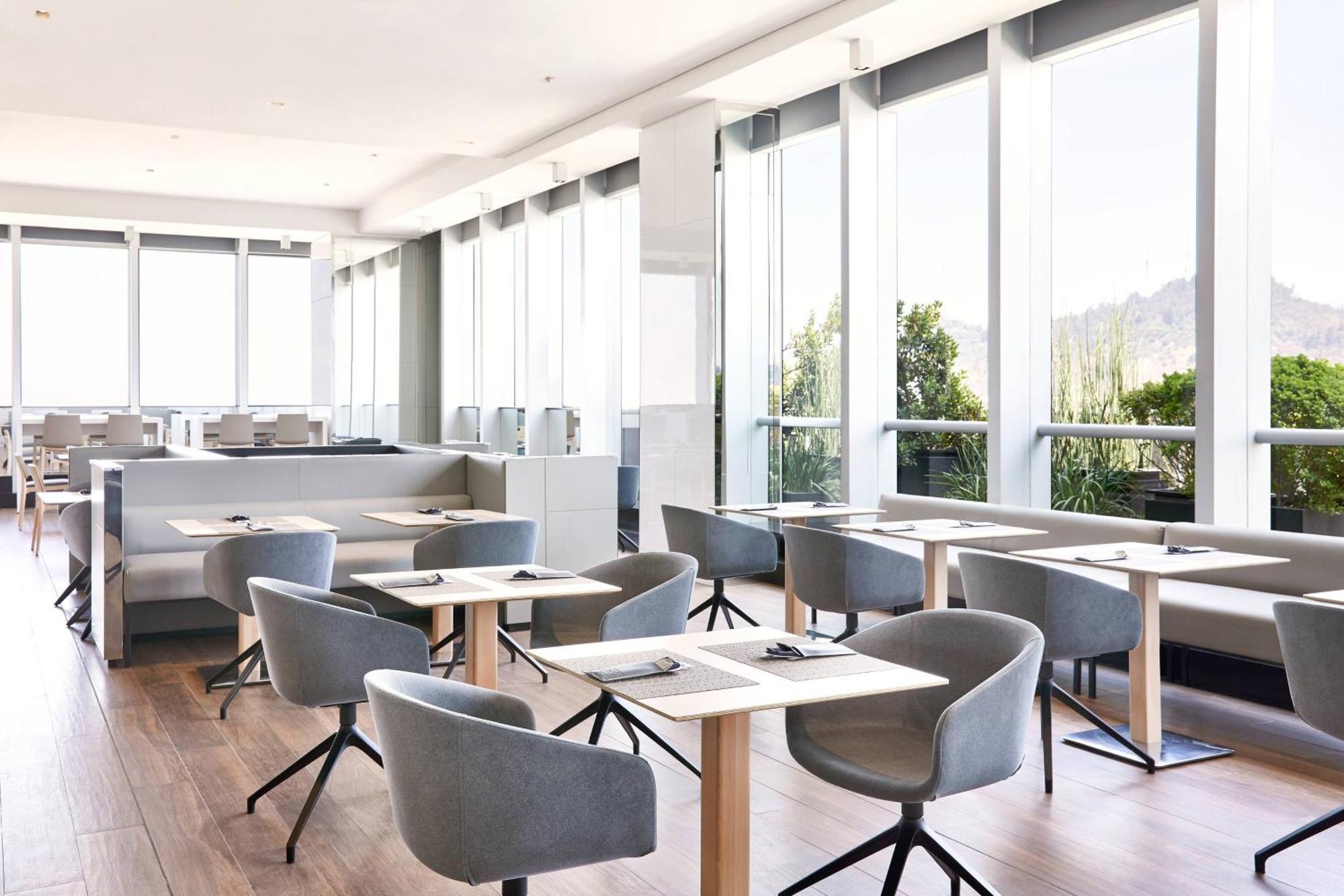 Ac Hotel By Marriott Santiago Cenco Costanera Exterior photo